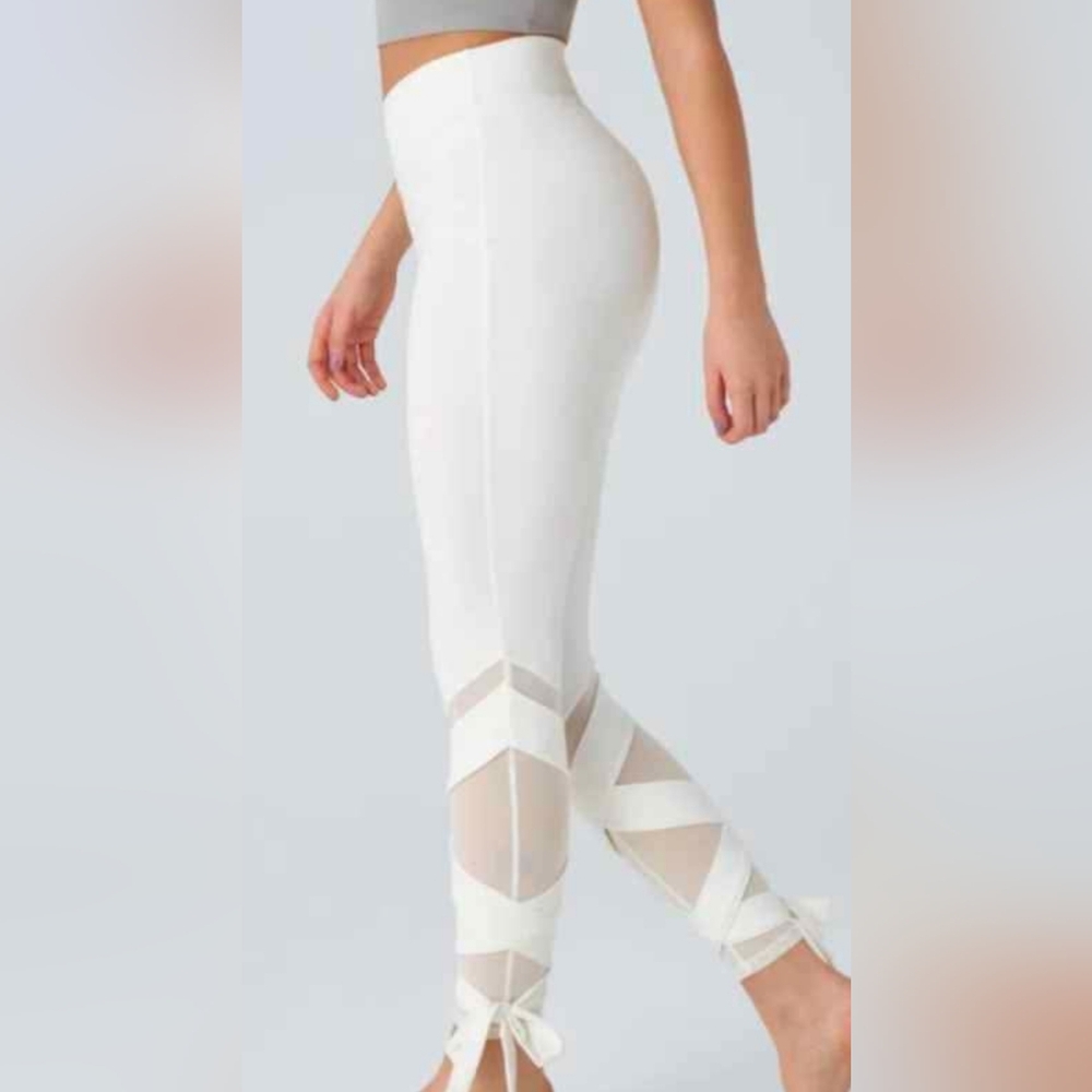 NWT Halara small white crisscross yoga pants - Picture 2 of 7